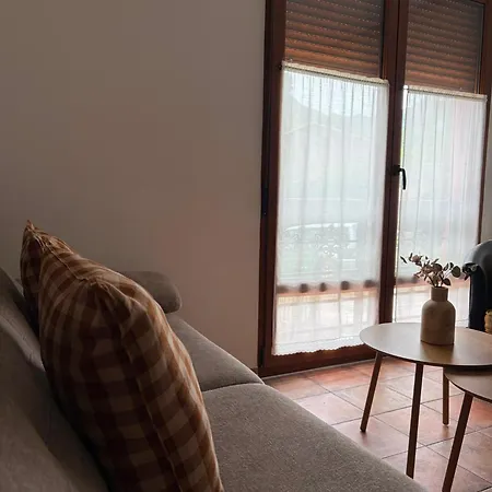 Remona 2 Apartment *
